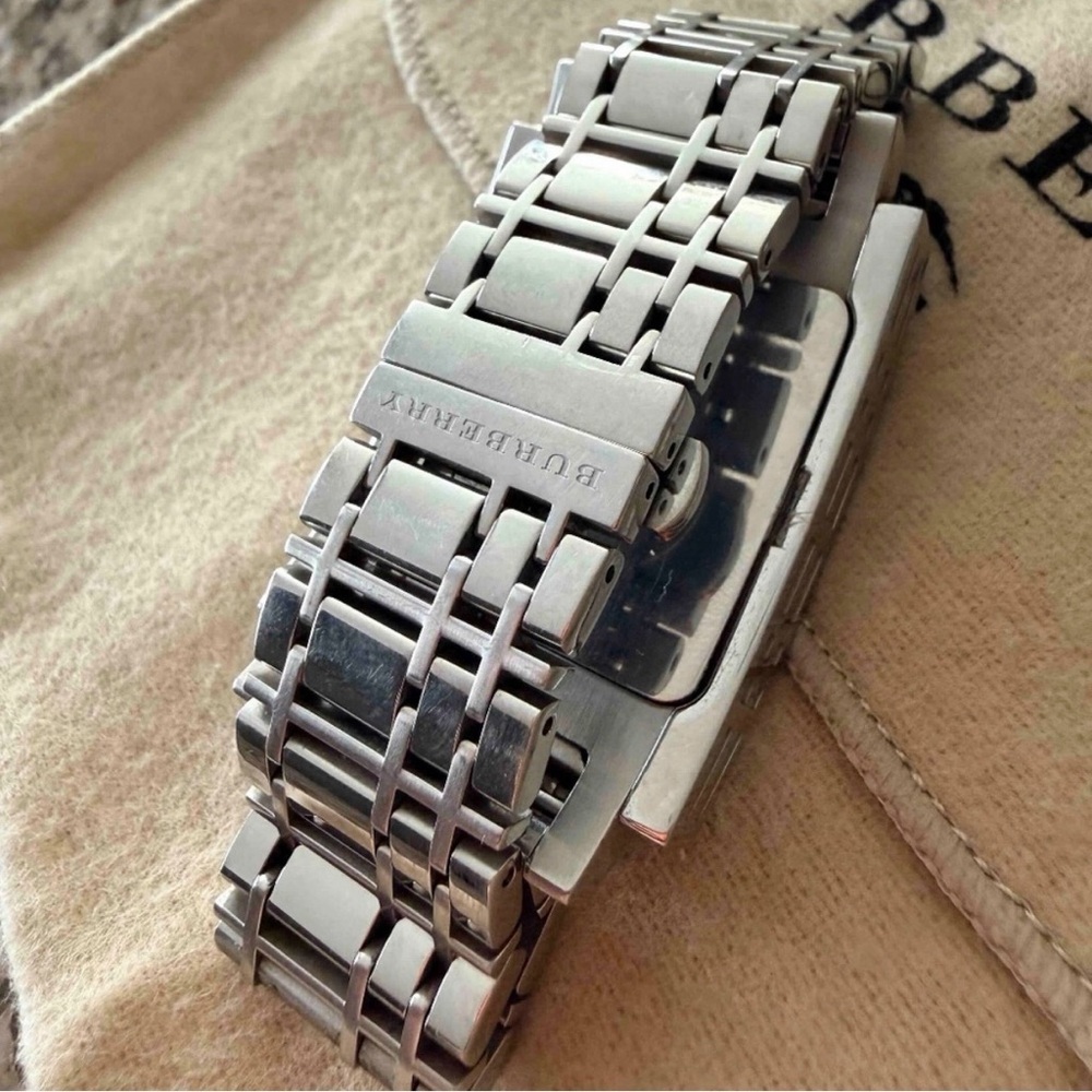 Burberry BU1555 Men's Watch - Picture 4 of 5